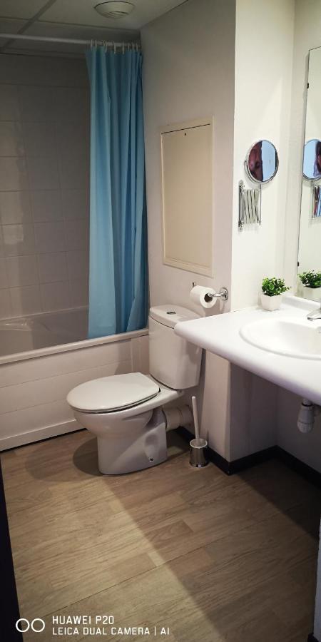 Studio 24M2 Au 4Eme Etage Ascenseur A Cote De La Gare Sncf Lourdes Extérieur photo